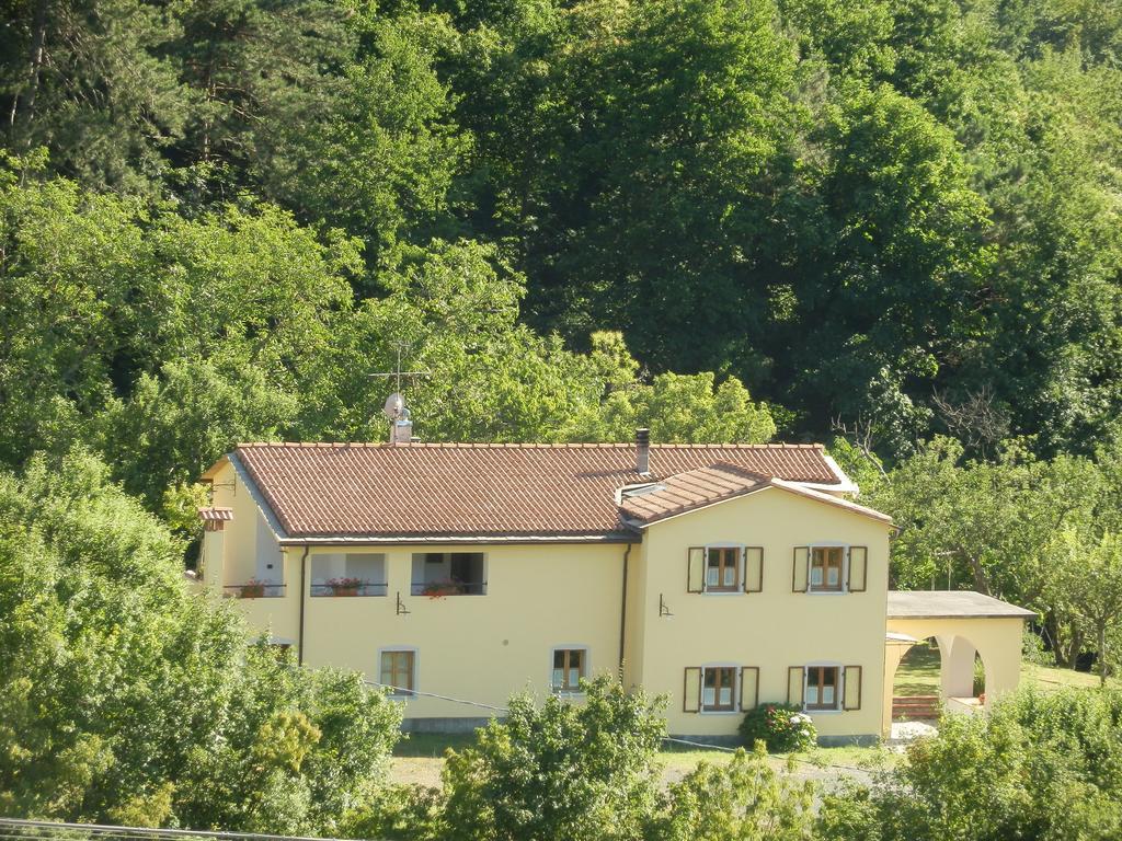 Il Girasole Bed & Breakfast Fosdinovo Exterior photo